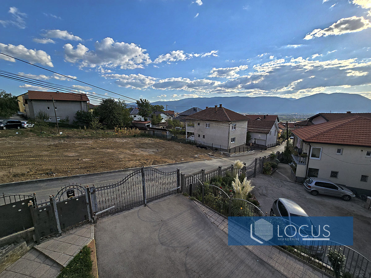 23. Pogled.jpg